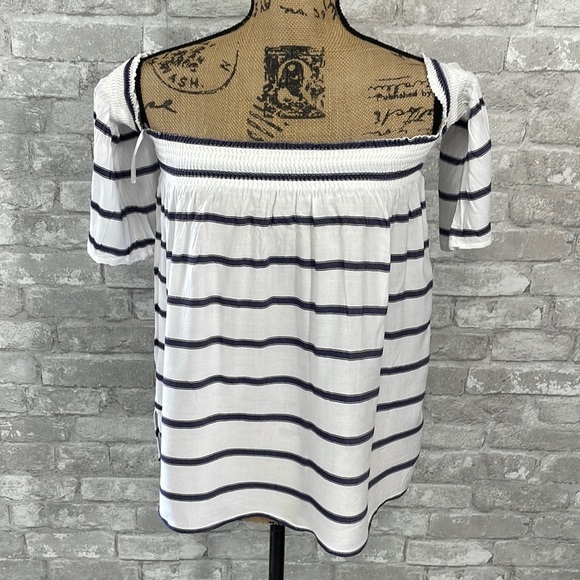 Rails Isabelle Off-the-shoulder Top - Picture 2 of 7